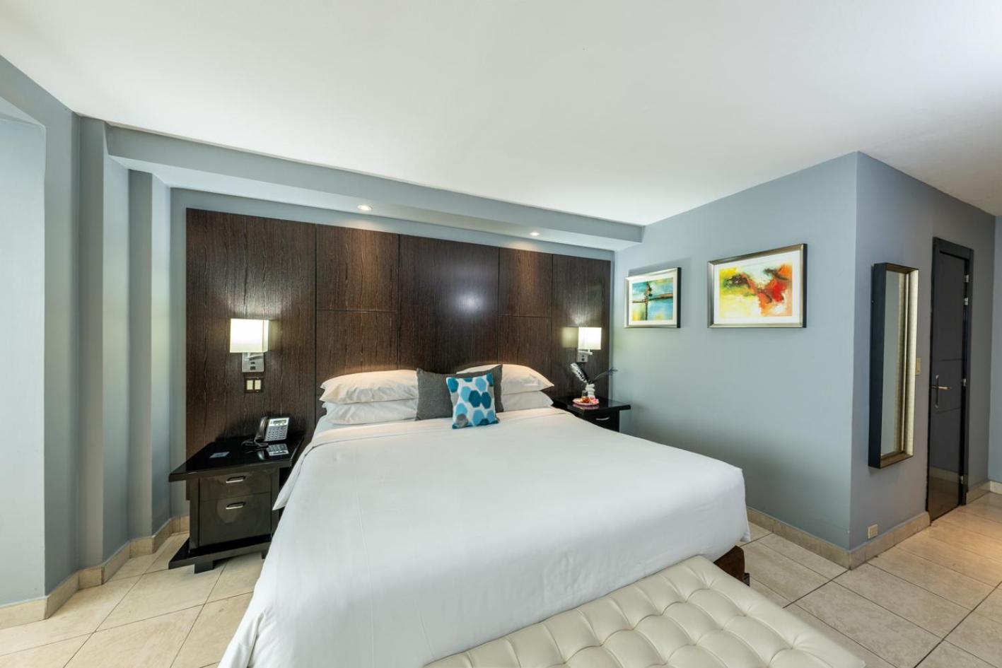 Hotel El Panama By Faranda Grand, A Member Of Radisson Individuals Kültér fotó A bedroom at the Hilton San Francisco Airport