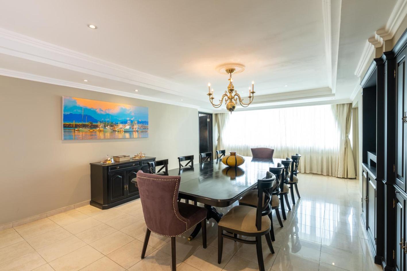 Hotel El Panama By Faranda Grand, A Member Of Radisson Individuals Kültér fotó A dining room in a condominium